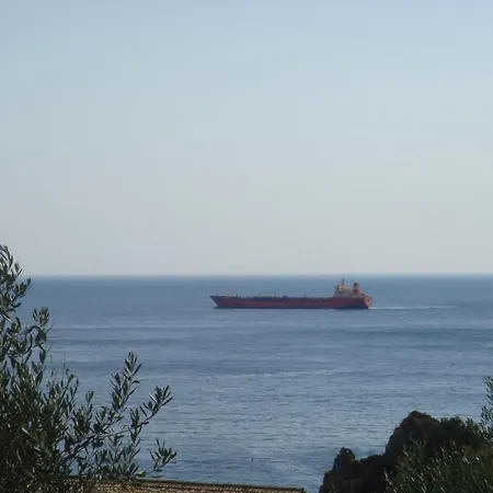 Sea View דירה